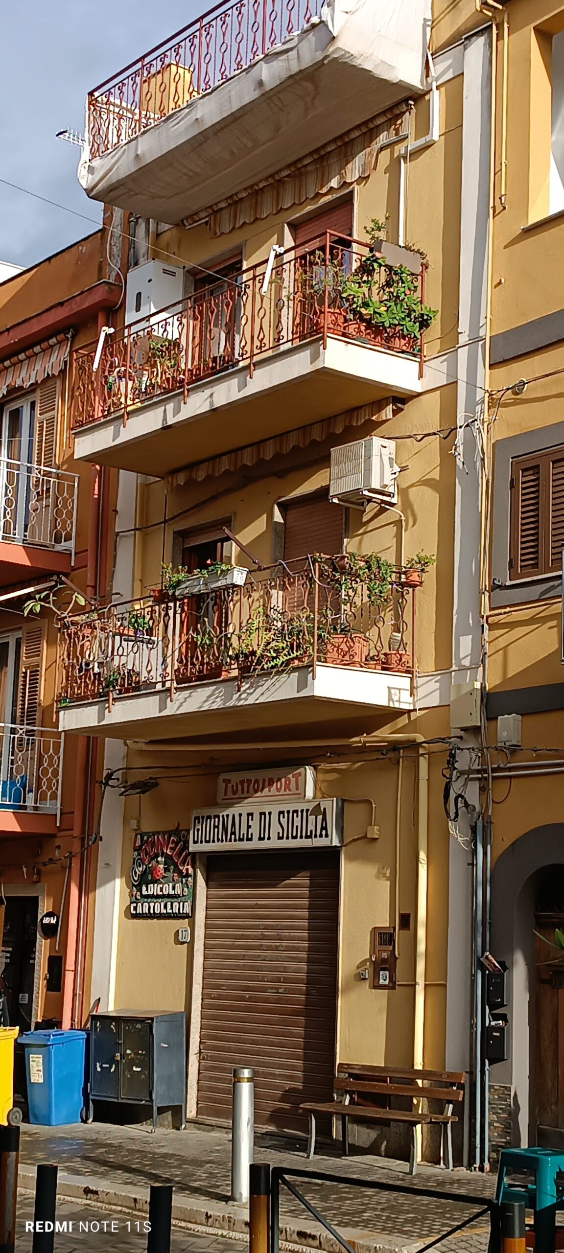 Rif.118 Appartamento al 1° piano sul corso principale a due passi dalla Piazza principale Campofelice di Roccella