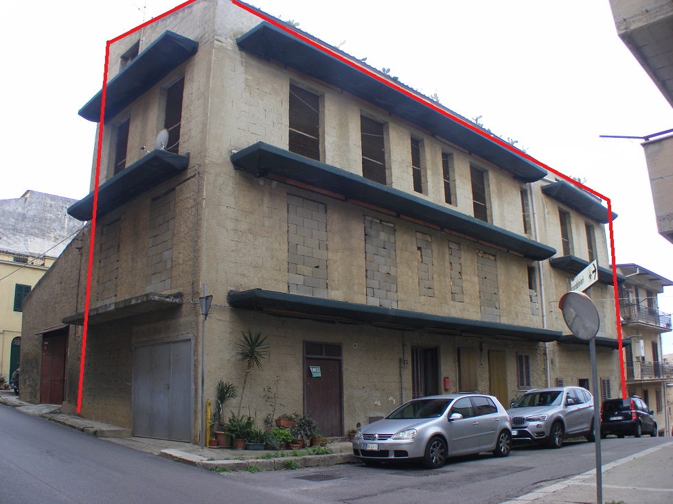 Rif.108 Edificio in via Rudinì Aliminusa